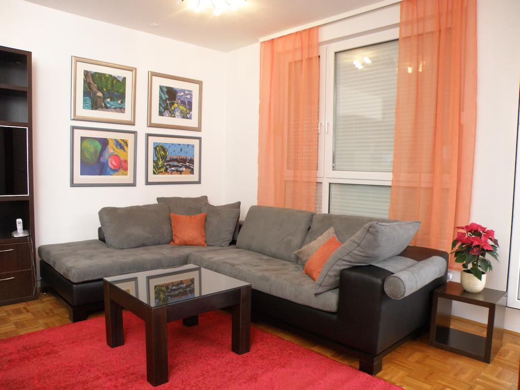 Prestige Apartman Загреб Стая снимка
